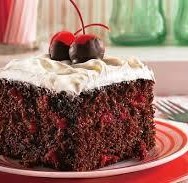Tarta de chocolate y cerezas