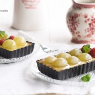 Tartaletas de uvas y crema